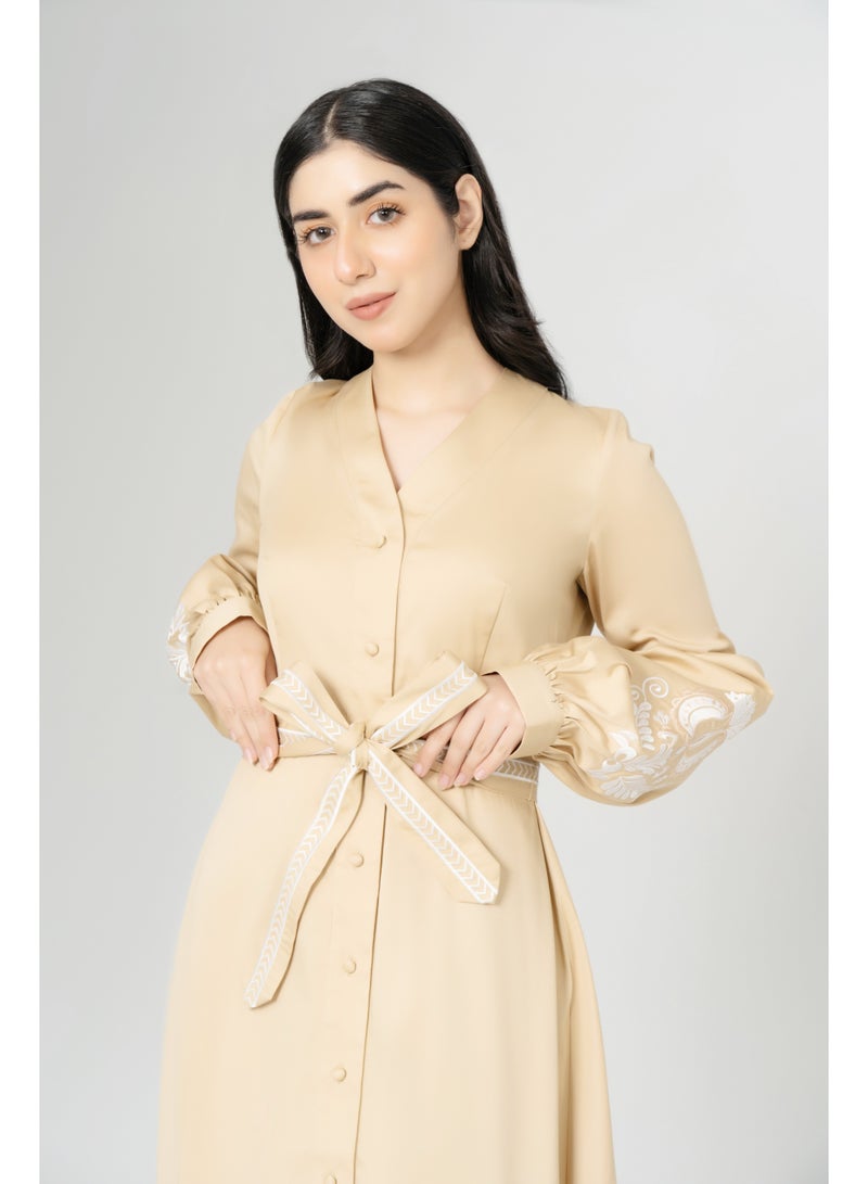 Obaha Dress with belt and embroidered sleeves - Image 3